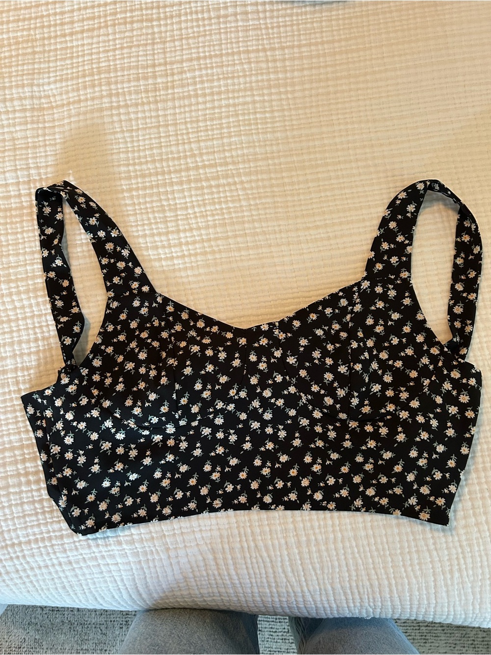 SHEIN Black Floral Print Crop Top with White & Yellow Daisies